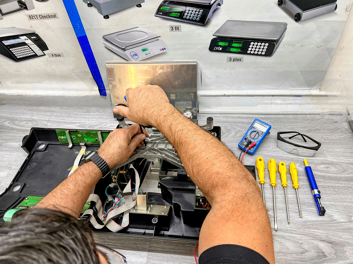 Reparo técnico em andamento